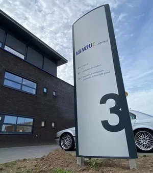 Reclamezuil onverlicht